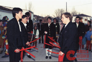 Botarga y Danzantes de Valdenuño Fernández