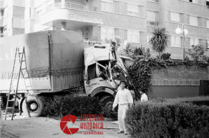 1987: El accidente de un tráiler causó la alarma entre los vecinos de la calle Alameda