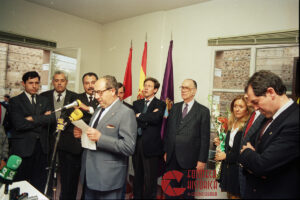 1990. Cela inauguró la Biblioteca de Marchamalo