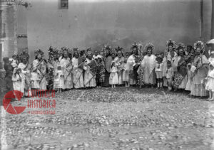 1920. La centenaria cofradía de los Apóstoles del Corpus en los ojos de Francisco Goñi