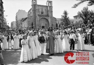 1983. Brillante celebración del Corpus Christi