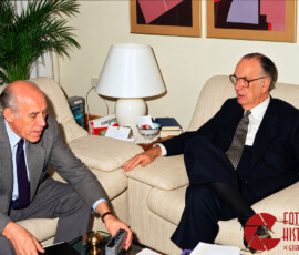 Camilo José Cela recibió en su residencia de El Clavín, en Guadalajara, la noticia de la concesión del Premio Nobel de Literatura el 19 de octubre de 1989 Camilo José Cela en Guadalajara en 1989, año en que recibió el Premio Nobel de Literatura