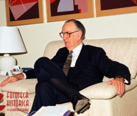 Camilo José Cela recibió en su residencia de El Clavín, en Guadalajara, la noticia de la concesión del Premio Nobel de Literatura el 19 de octubre de 1989. Camilo José Cela en Guadalajara en 1989, año en que recibió el Premio Nobel de Literatura