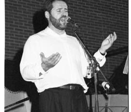 José Antonio Alonso presenta su disco De Fiesta en las Ferias de Guadalajara de 1990