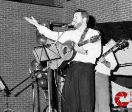 José Antonio Alonso presenta su disco De Fiesta en las Ferias de Guadalajara de 1990